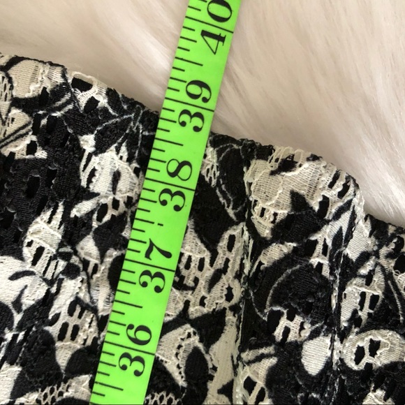 LUXE by CARMEN MARC VALVO Lace Floral Dress - Picture 13 of 16